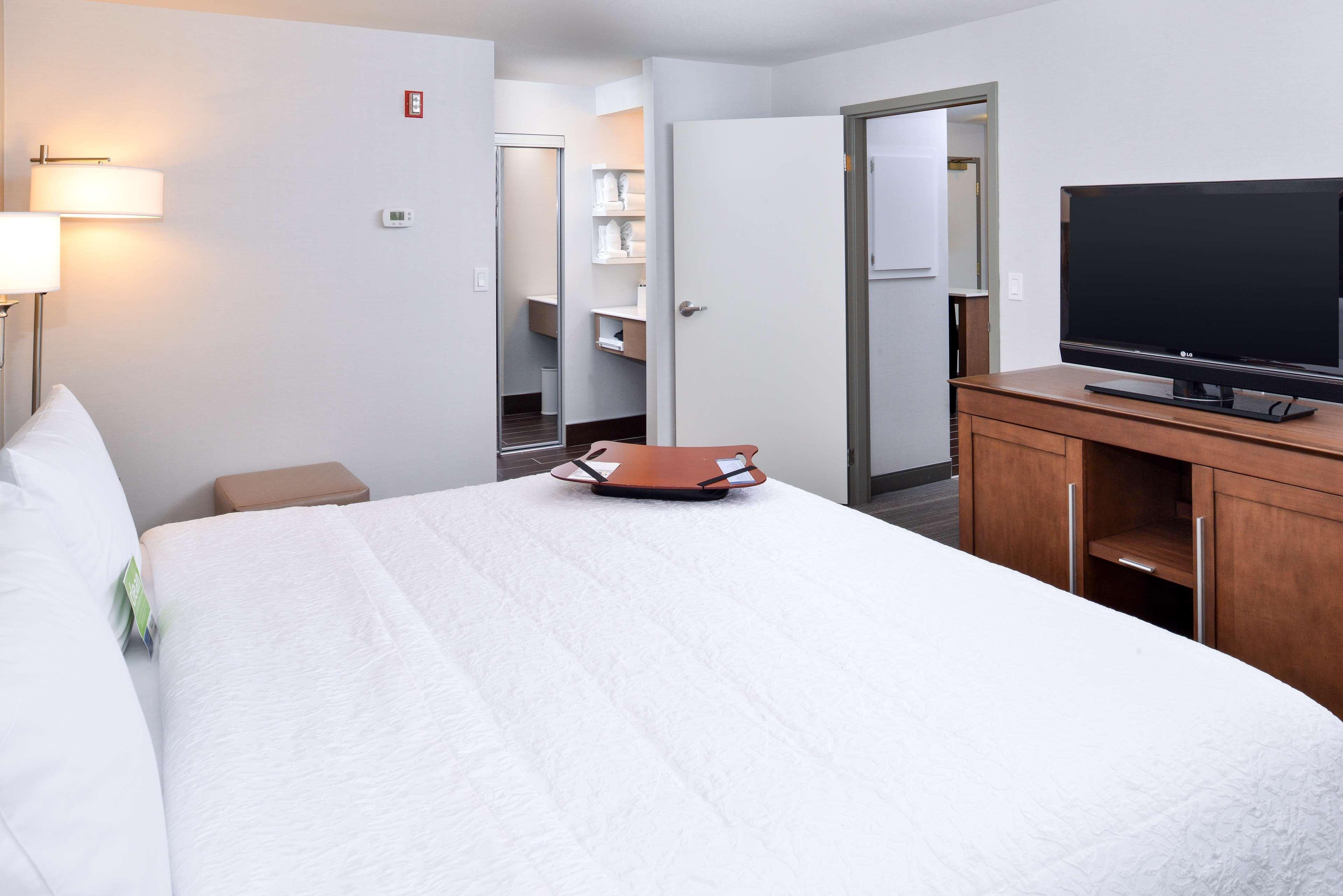 Hampton & By Hilton Nw Hotel