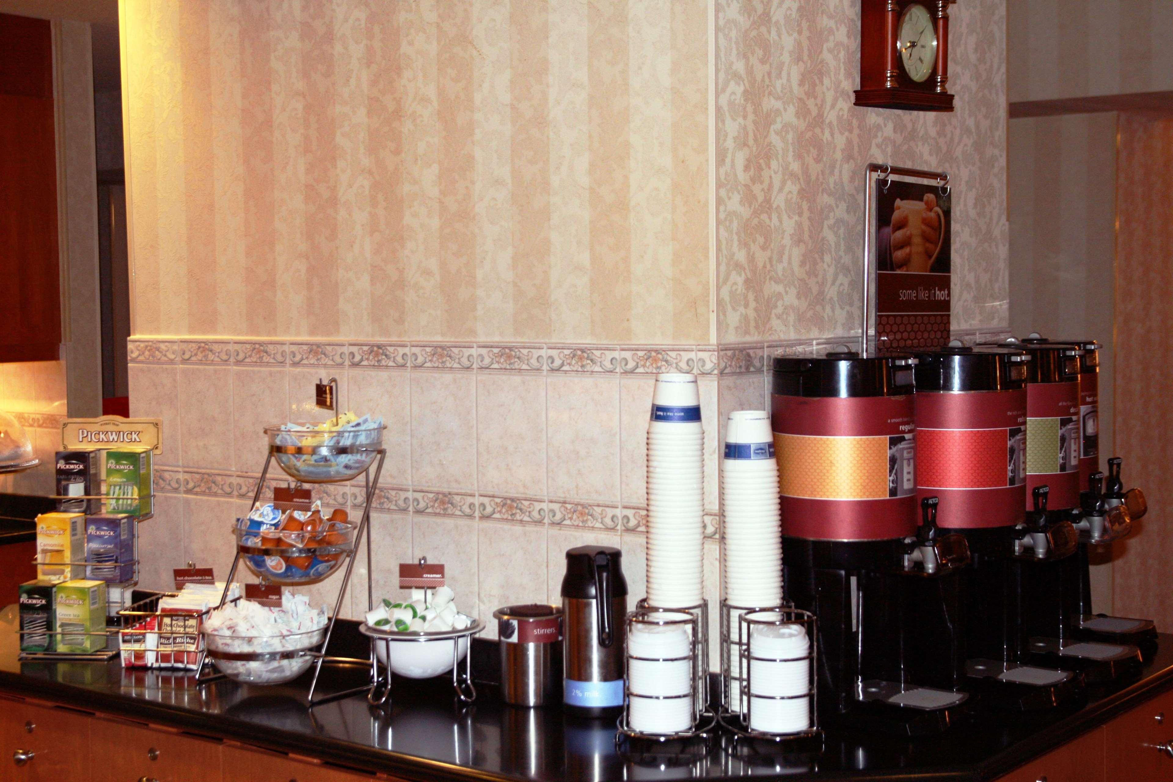 Hampton & By Hilton Nw 3*