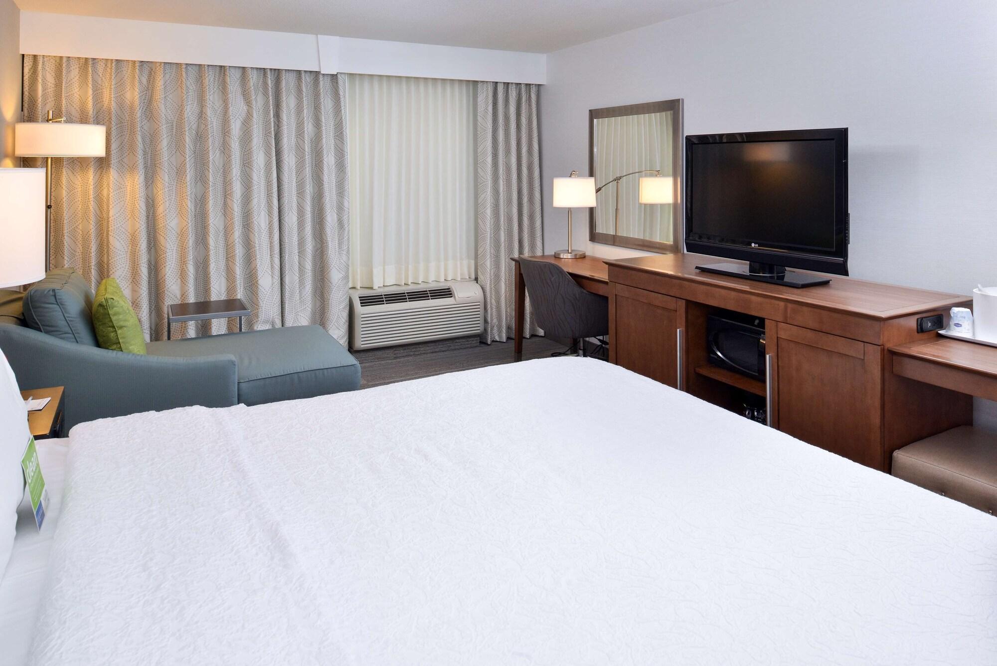 Hotel Hampton & By Hilton Nw