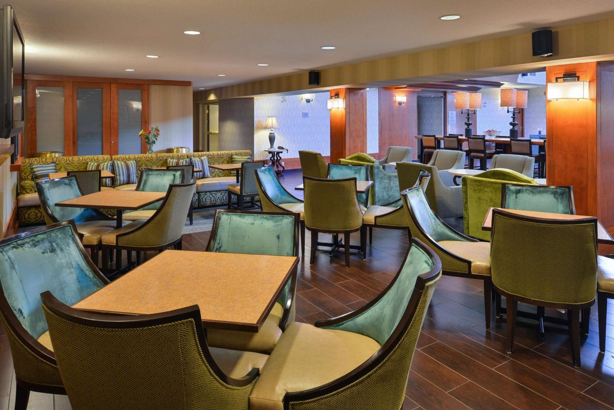 Hampton & By Hilton Nw