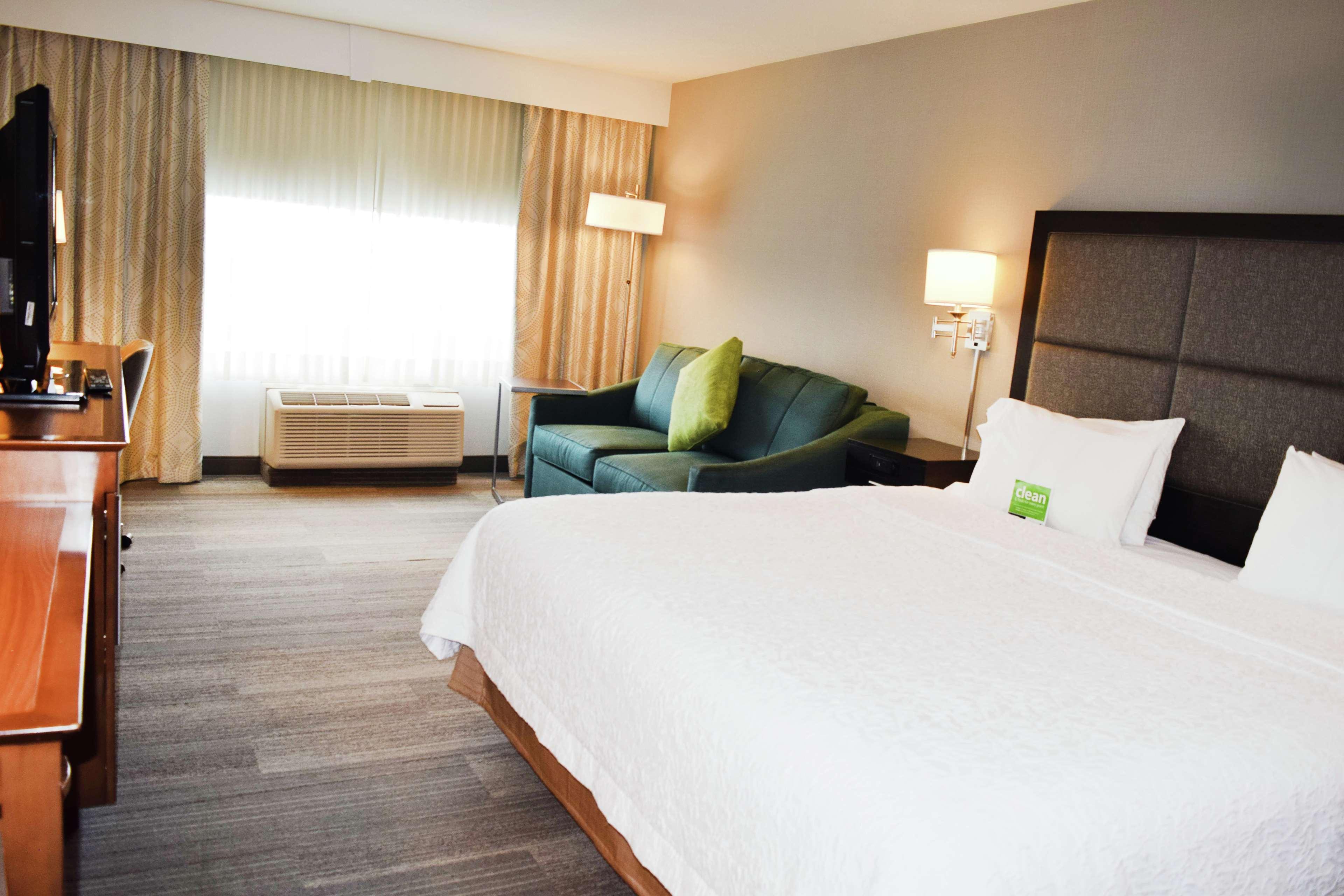 Hampton & By Hilton Nw Hotel Calgary