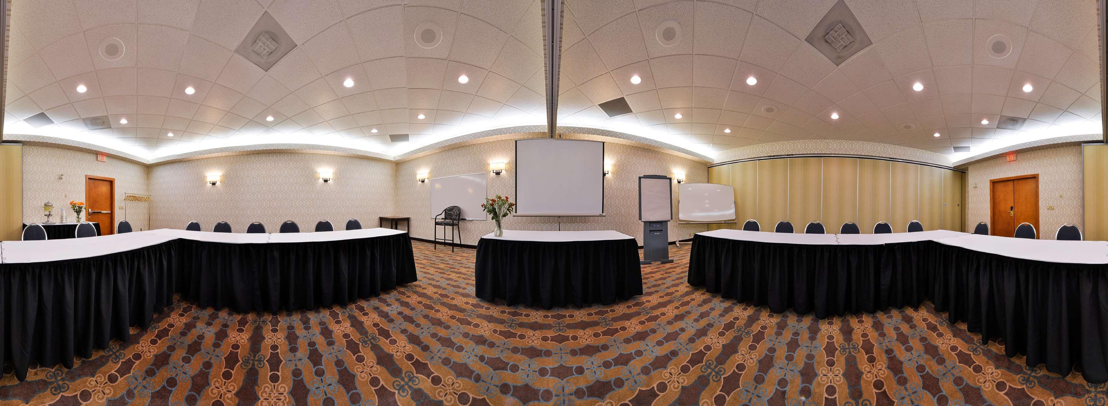 Hotel Hampton & By Hilton Nw Calgary